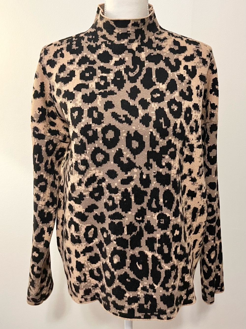 Nicole Miller New York Mock Neck Leopard Print Pullover Sweater. Size X-Large - Picture 2 of 7